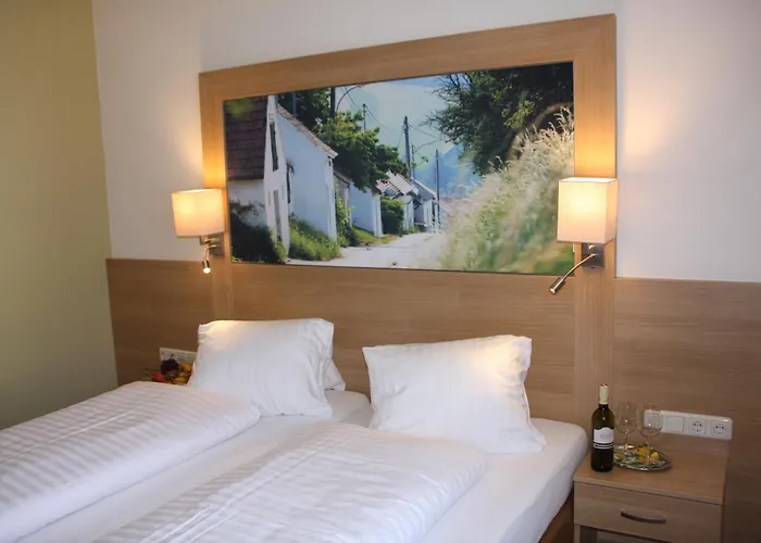 Отель Weinhotel Rieder