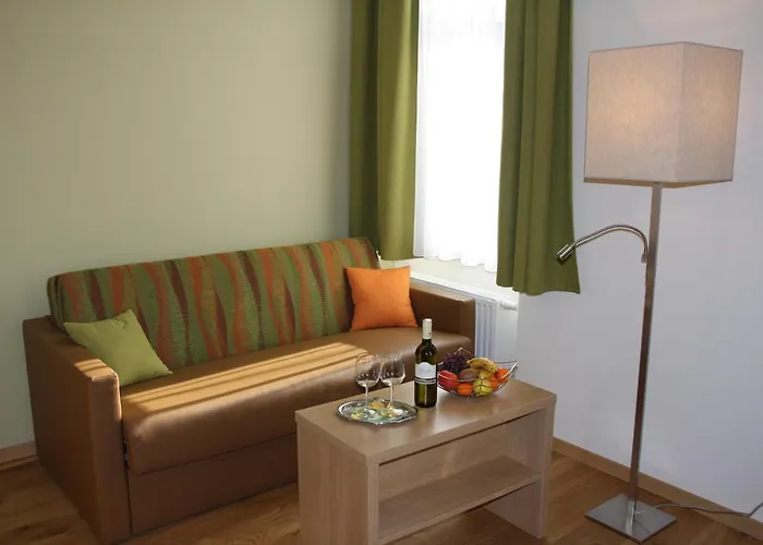 Weinhotel Rieder Пойсдорф